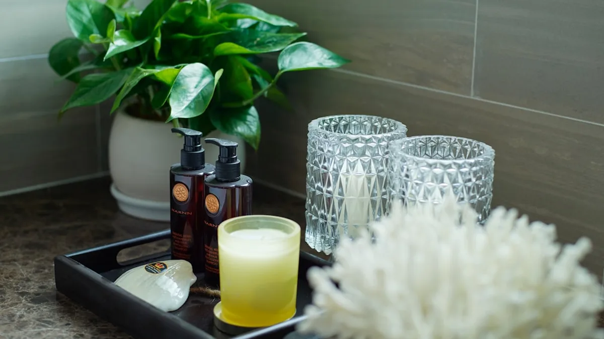Salle de bain cosy : la rendre chaleureuse sans travaux